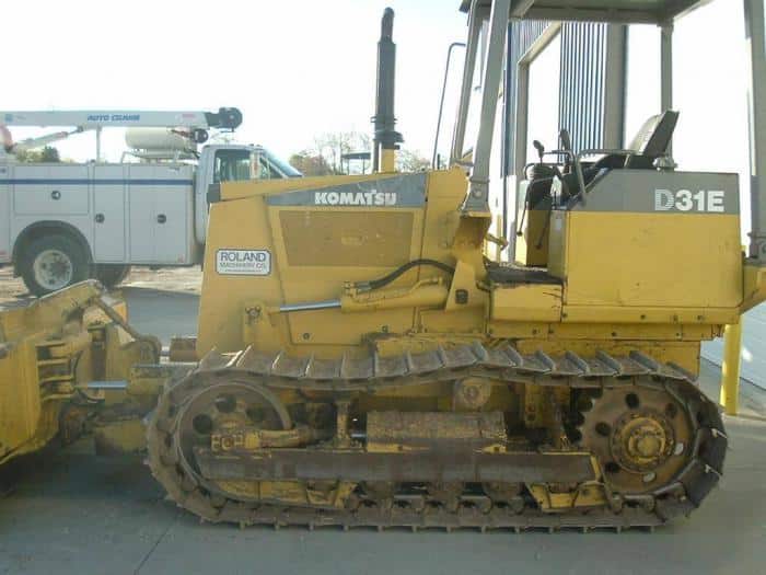 930643-dozer-crawler-d31e-20-d31e-20-5-large.jpg 930643 dozer crawler d31e 20 d31e 20 5 large
